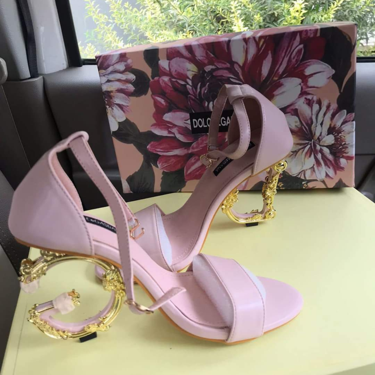 D N G HEELS