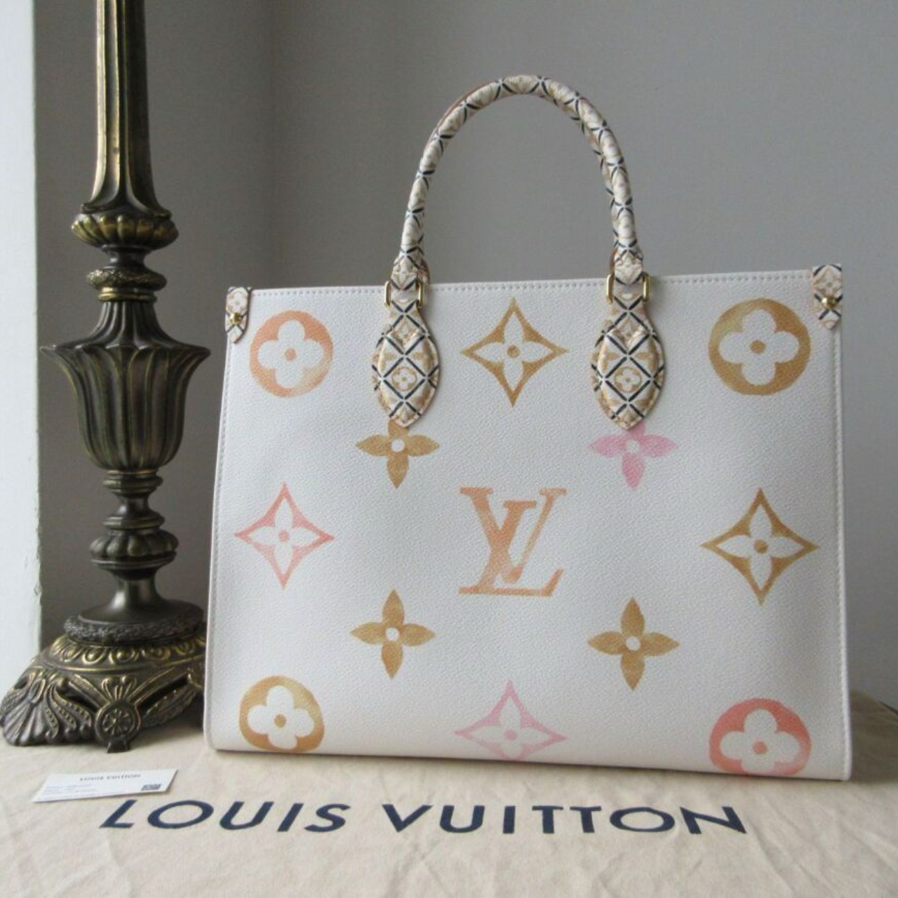 LV ON THE GO TOTE BAG