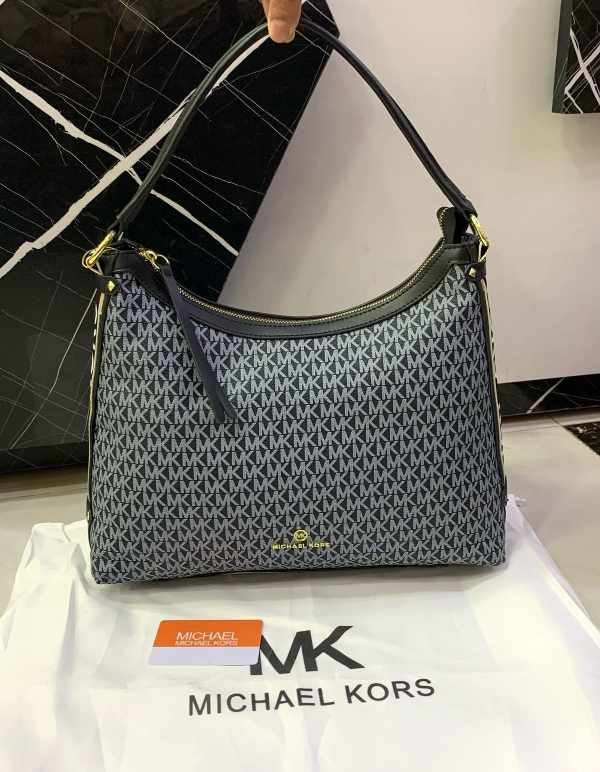 Micheal kors shoulder bag