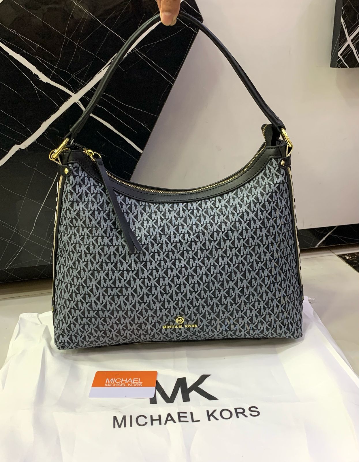 Micheal kors shoulder bag