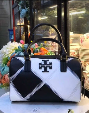 Tory burch duffle bag